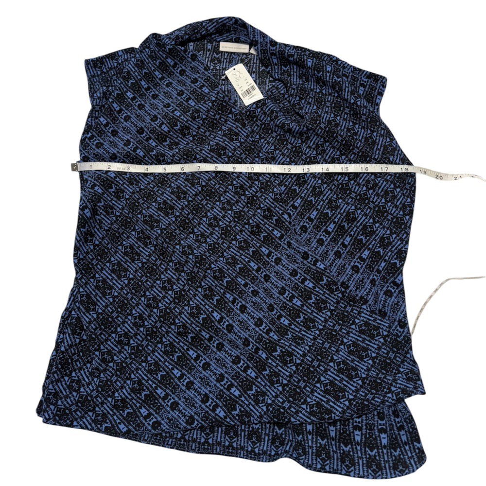 NWT New York & Company Blue Black Abstract Print Top Size XS $39.95 - Picture 2 of 5